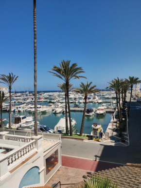 Beautiful refurbished apartment Duquesa port, Casares